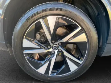 VOLVO XC90 T8 R Design Edition Recharge LED DAB