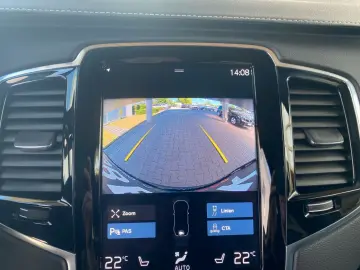 VOLVO XC90 T8 R Design Edition Recharge LED DAB