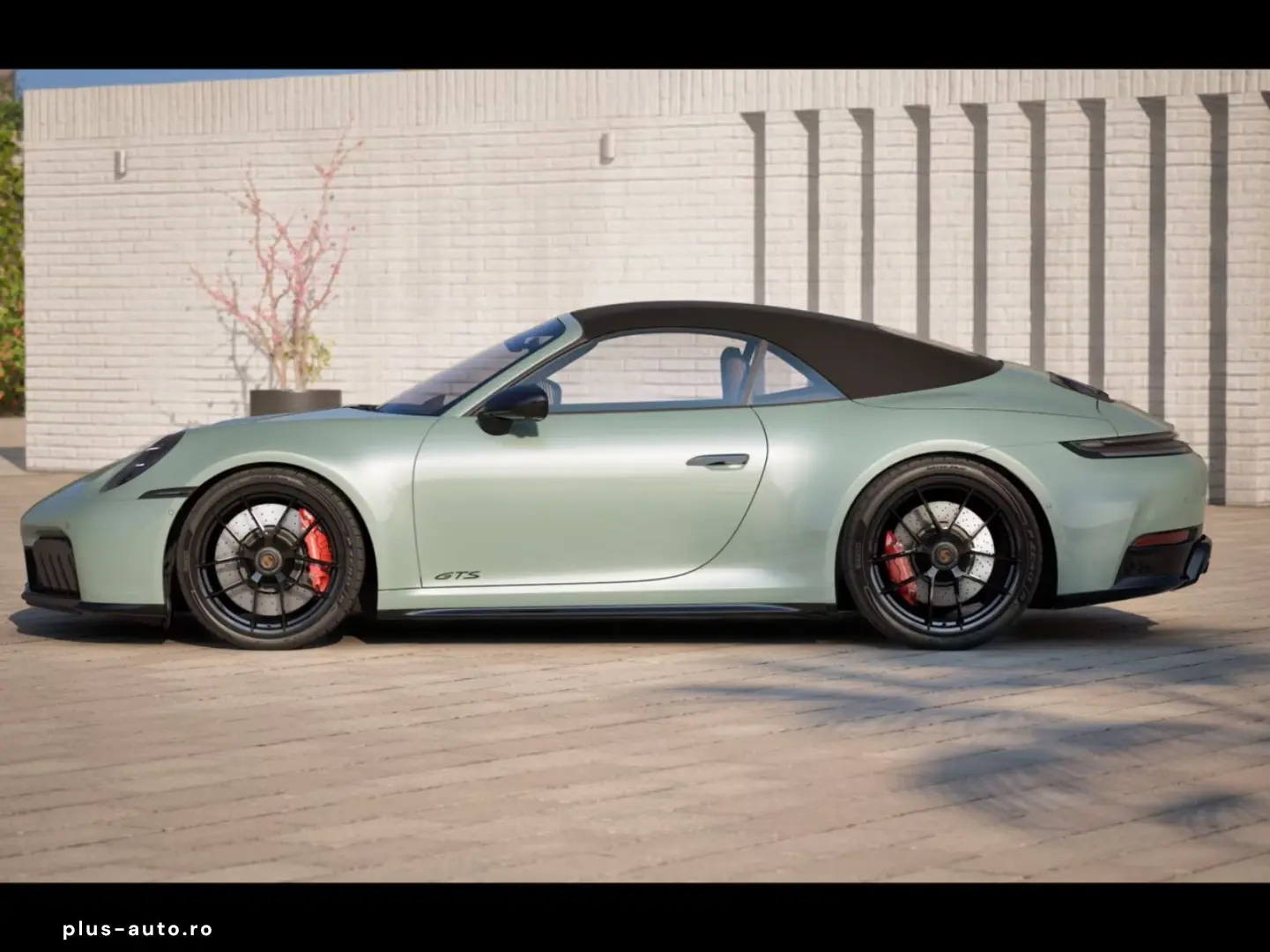 Porsche 911 Carrera 4 GTS T-Hybrid Cabriolet