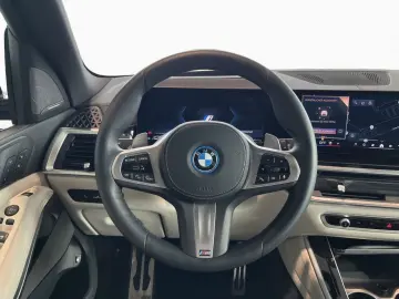 BMW X5 xDrive50e M Sport Pro ACC adLED H K 21  Pano