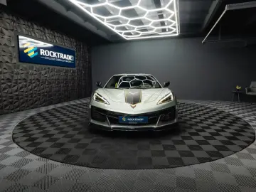 Corvette C8 Stingray 3LT Targa Z51 Performa