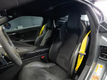 Corvette C8 Stingray 3LT Targa Z51 Performa