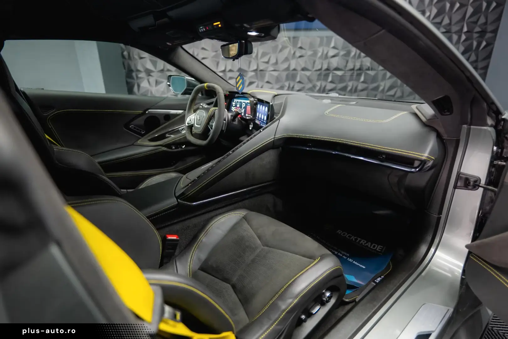 Corvette C8 Stingray 3LT Targa Z51 Performa