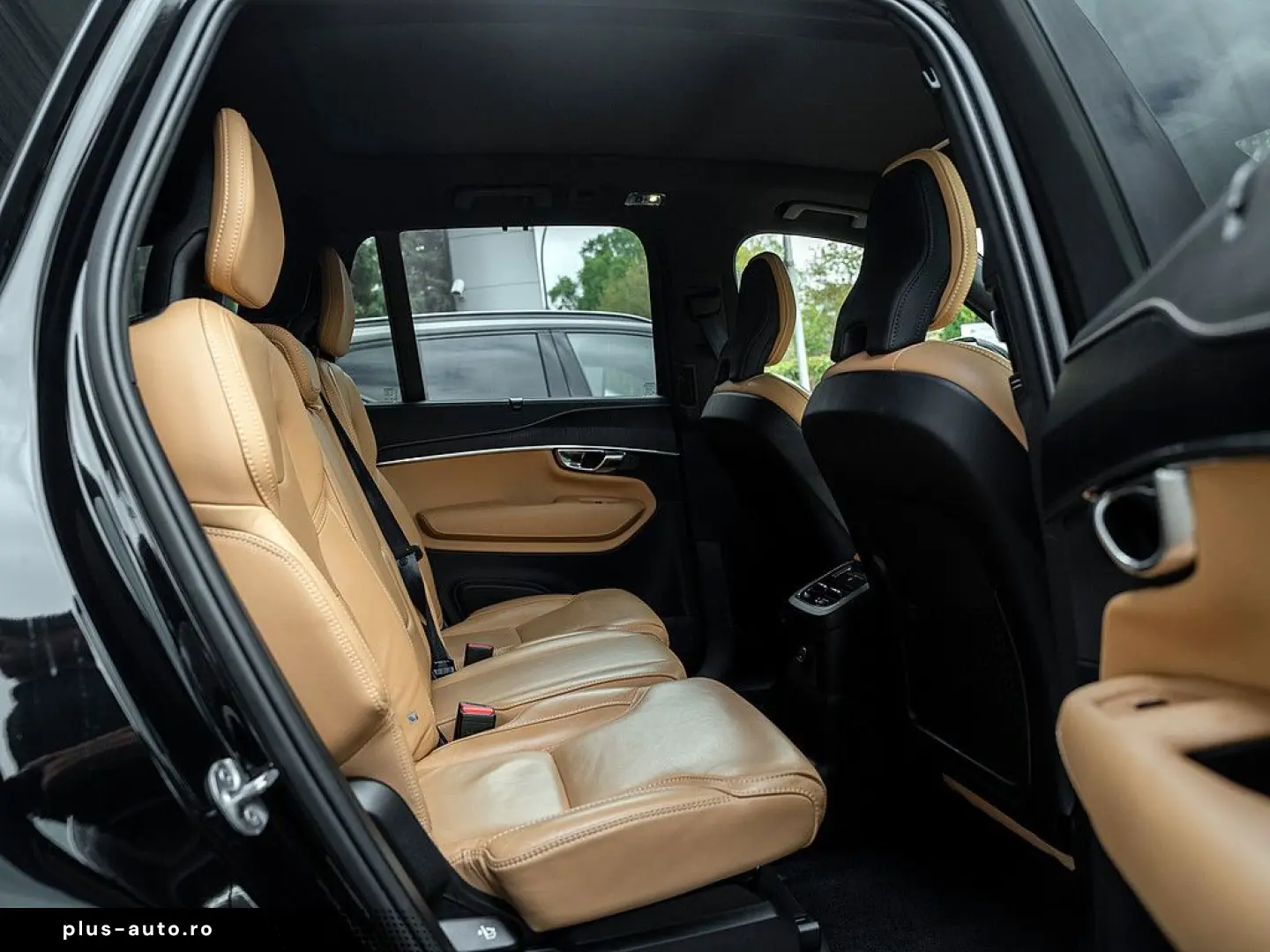 VOLVO XC90 T8 AWD Inscription HGSD NAVI AHK ACC LED