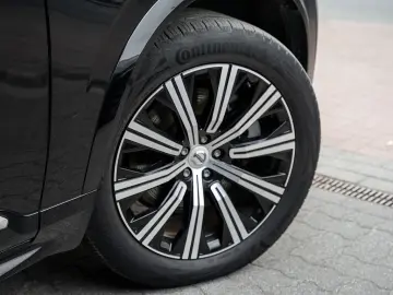 VOLVO XC90 T8 AWD Inscription HGSD NAVI AHK ACC LED