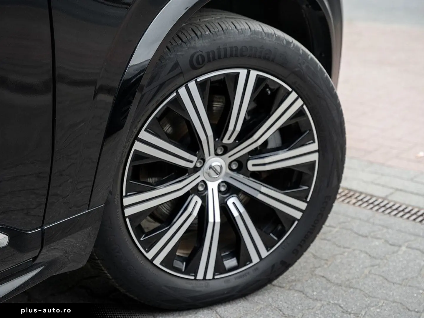 VOLVO XC90 T8 AWD Inscription HGSD NAVI AHK ACC LED