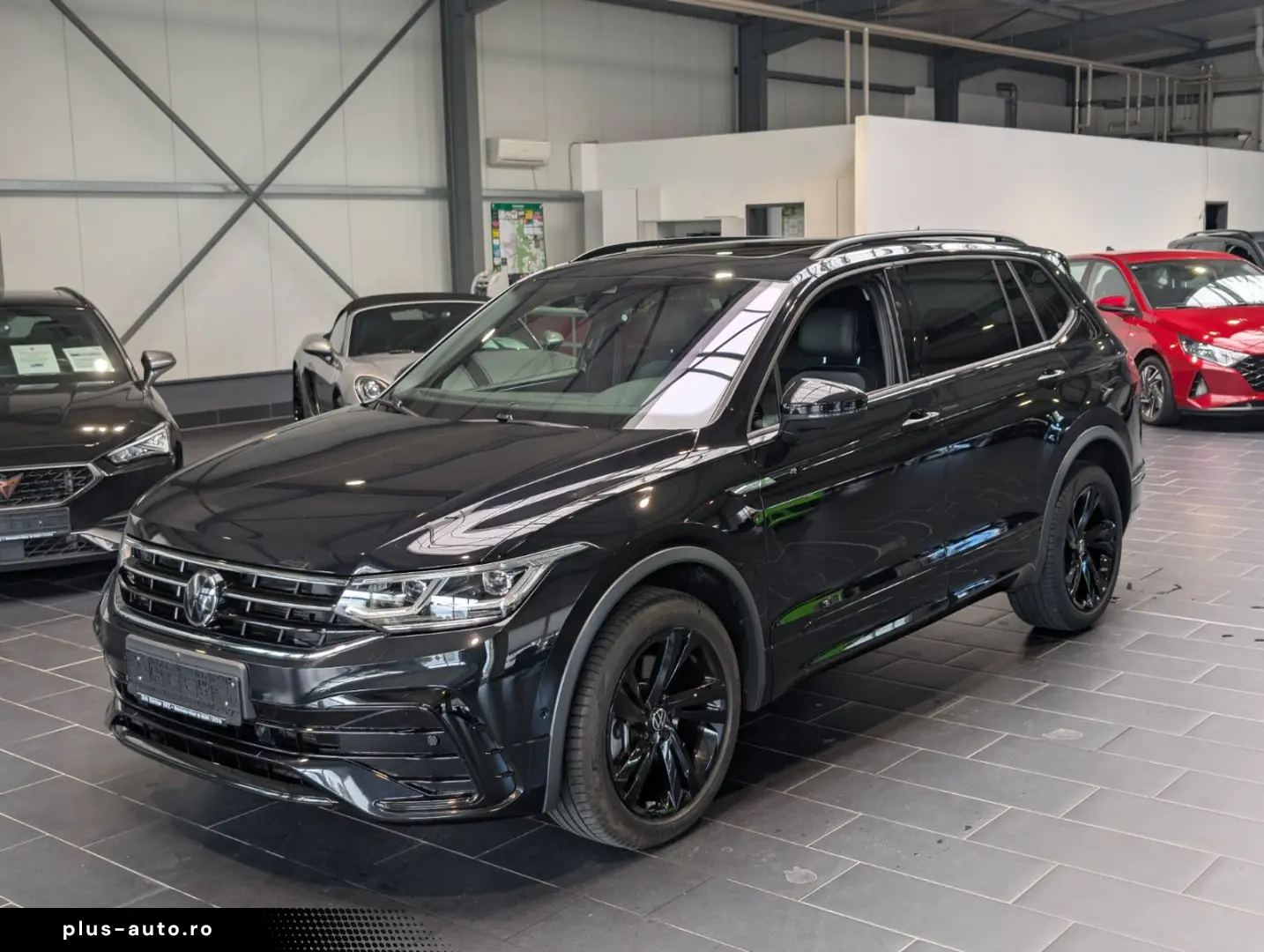 VW Tiguan Allspace 2.0 TSI 4Moti DSG R-Line 7-Sitz