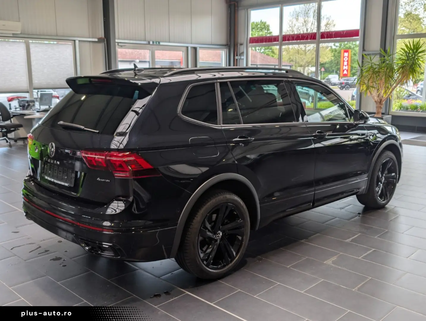 VW Tiguan Allspace 2.0 TSI 4Moti DSG R-Line 7-Sitz