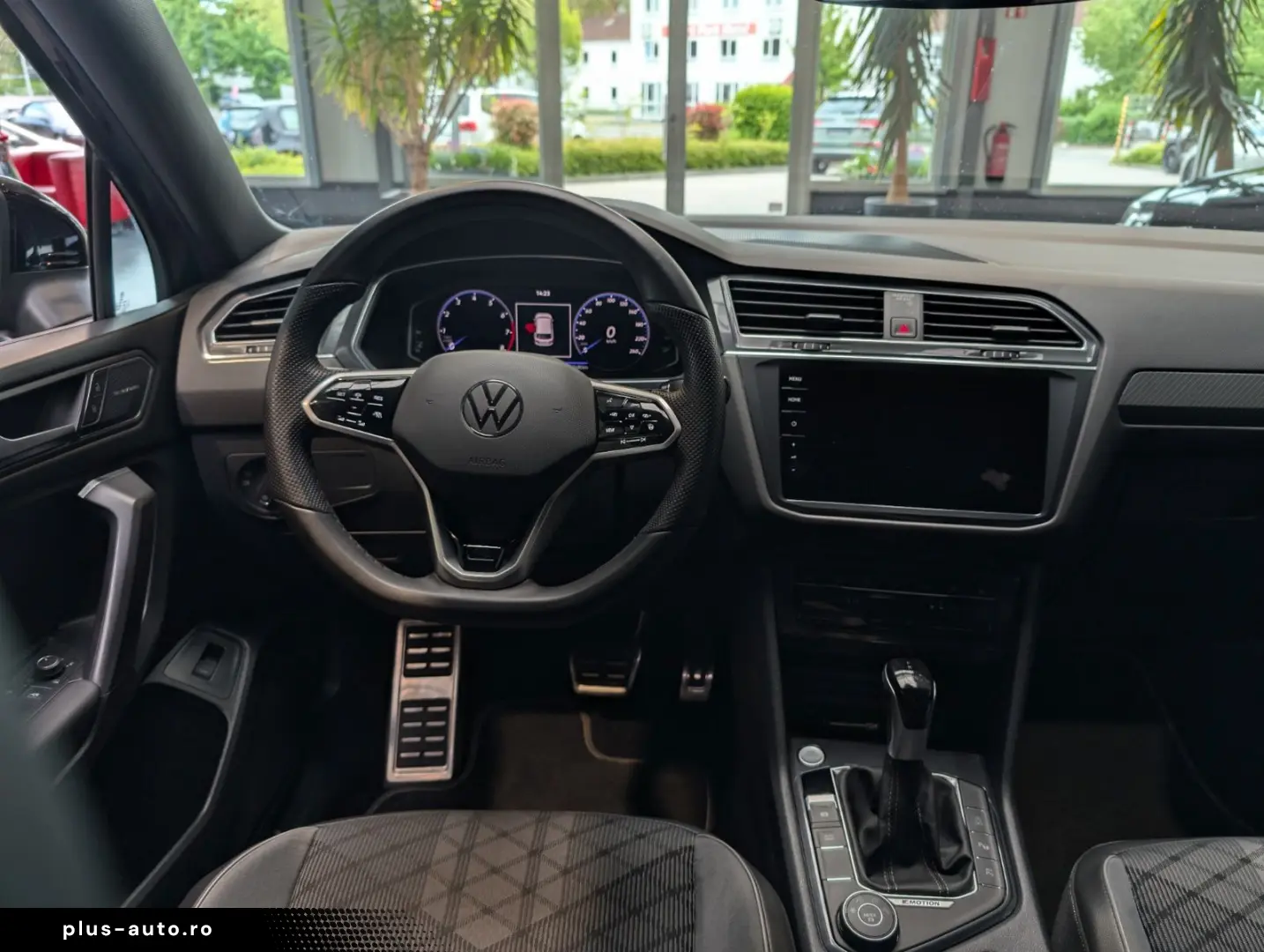 VW Tiguan Allspace 2.0 TSI 4Moti DSG R-Line 7-Sitz