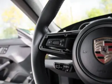 PORSCHE Taycan 4S Sport Chrono Paket 14 Wege Sitze BOSE