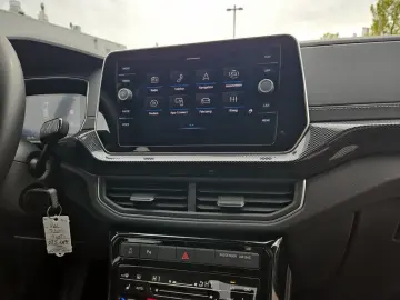 VW T-Cross 1.5 TSI 110 kW DSG R-line  DAB  NAV LED