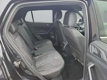 VW T-Cross 1.5 TSI 110 kW DSG R-line  DAB  NAV LED