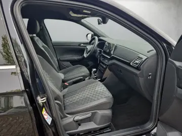 VW T-Cross 1.5 TSI 110 kW DSG R-line  DAB  NAV LED