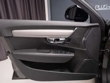 Volvo S90 Recharge T8 AWD Ultimate Dark