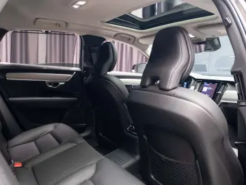 Volvo S90 Recharge T8 AWD Ultimate Dark