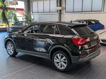 AUDI Q2 35 TFSI S tronic 1.Hand