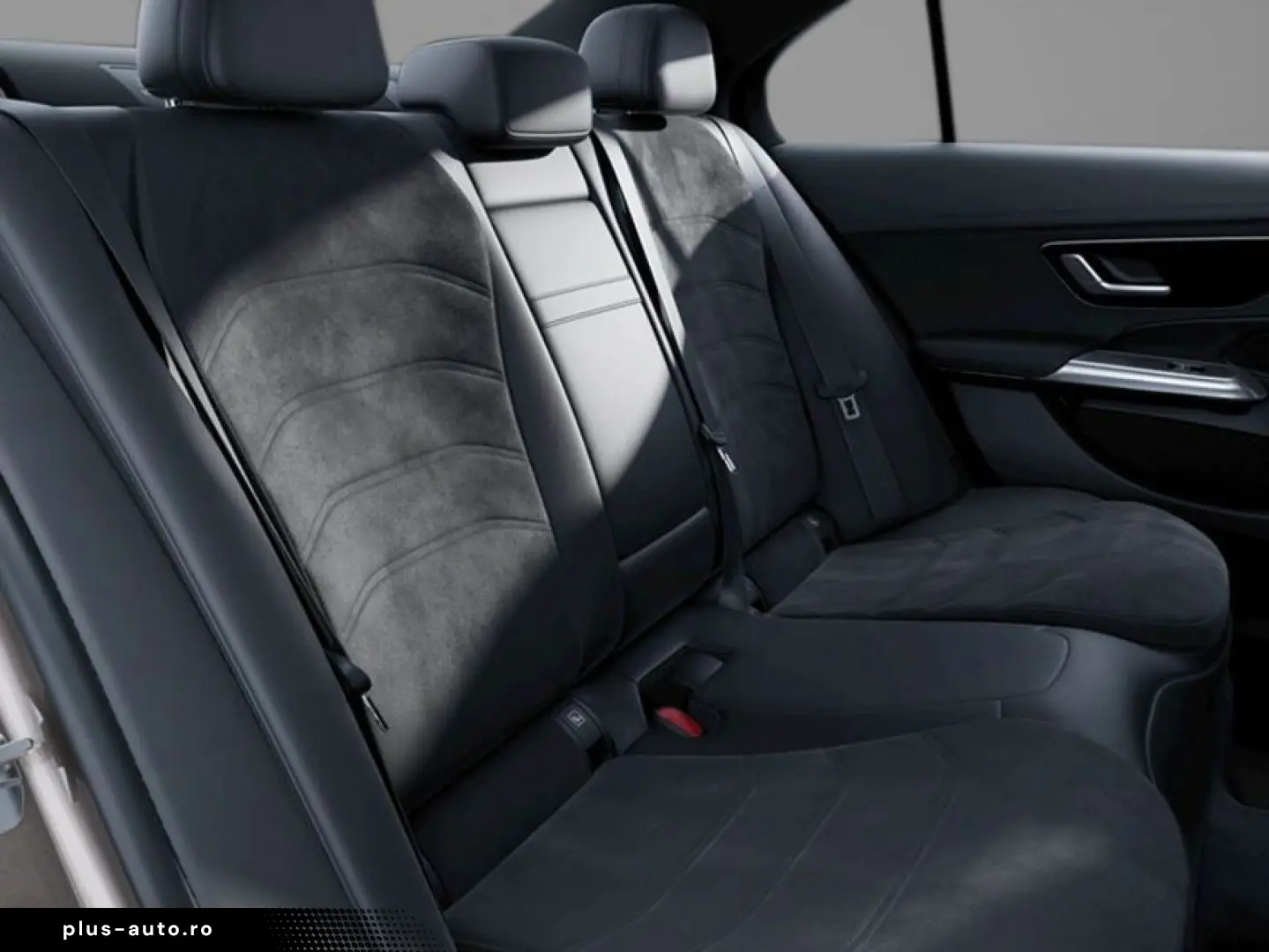 MERCEDES-BENZ E 300 d e Lim. AMG Night Superscreen Dig.Light