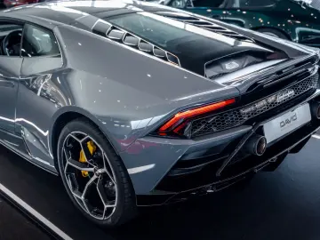 LAMBORGHINI Huracán EVO VAT 1. Hand Lift Sensonum