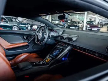 LAMBORGHINI Huracán EVO VAT 1. Hand Lift Sensonum