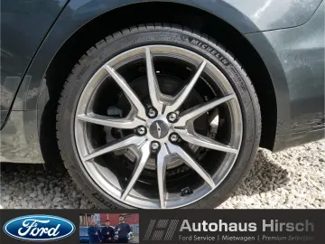Genesis G70 Luxury 4WD 2.0 T-GDI