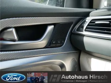 Genesis G70 Luxury 4WD 2.0 T-GDI