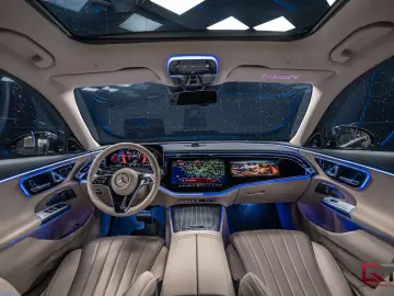 MERCEDES-BENZ E e 4M EXCLUSIVE