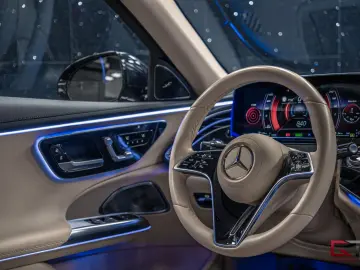 MERCEDES-BENZ E e 4M EXCLUSIVE