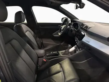 AUDI Q3 35 TDI S LINE