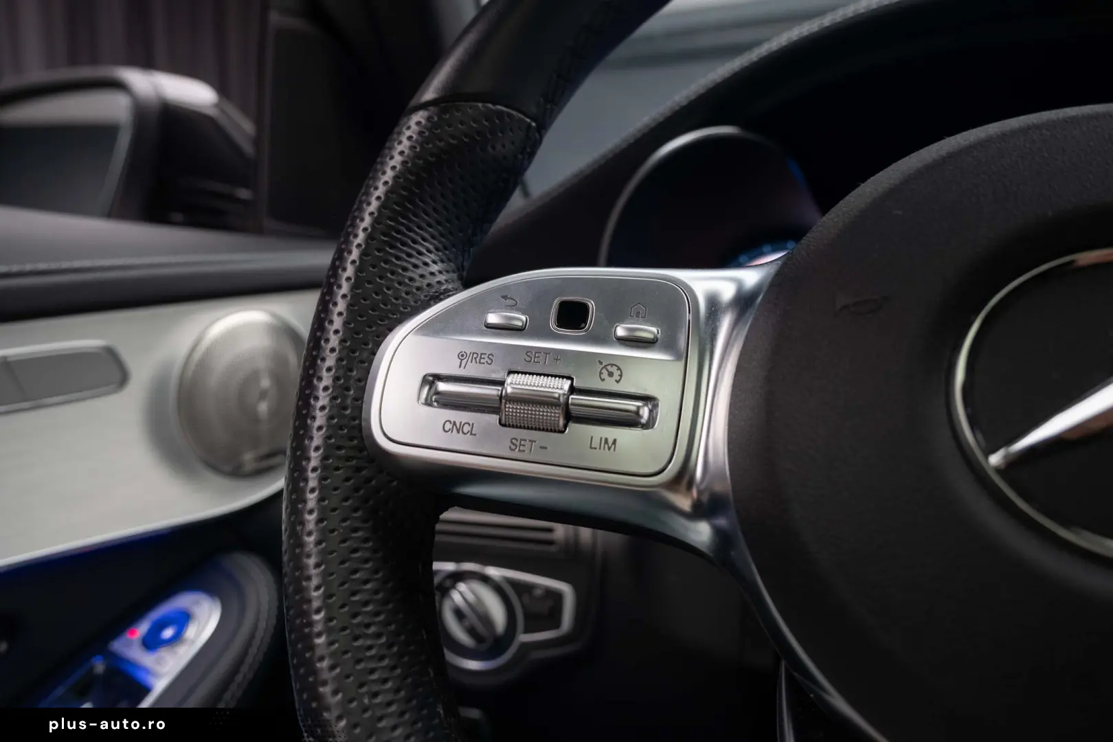 Mercedes-Benz GLC Coupe 300 4MATIC MHEV