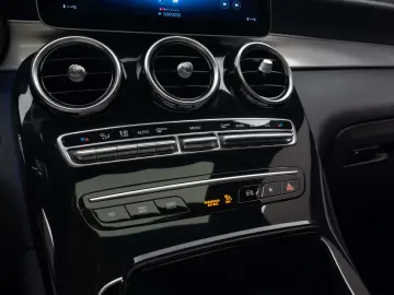Mercedes-Benz GLC Coupe 300 4MATIC MHEV