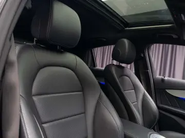 Mercedes-Benz GLC Coupe 300 4MATIC MHEV