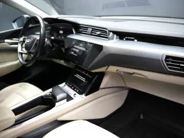 AUDI E-TRON 55 QUATTRO AT