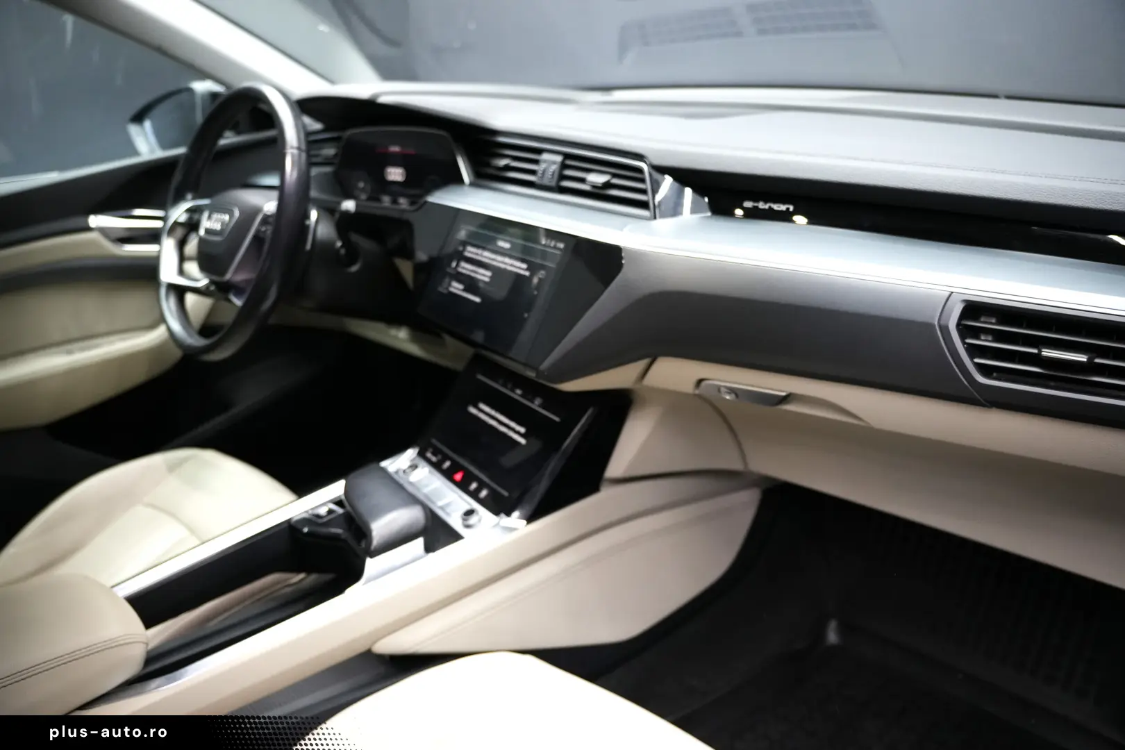 AUDI E-TRON 55 QUATTRO AT