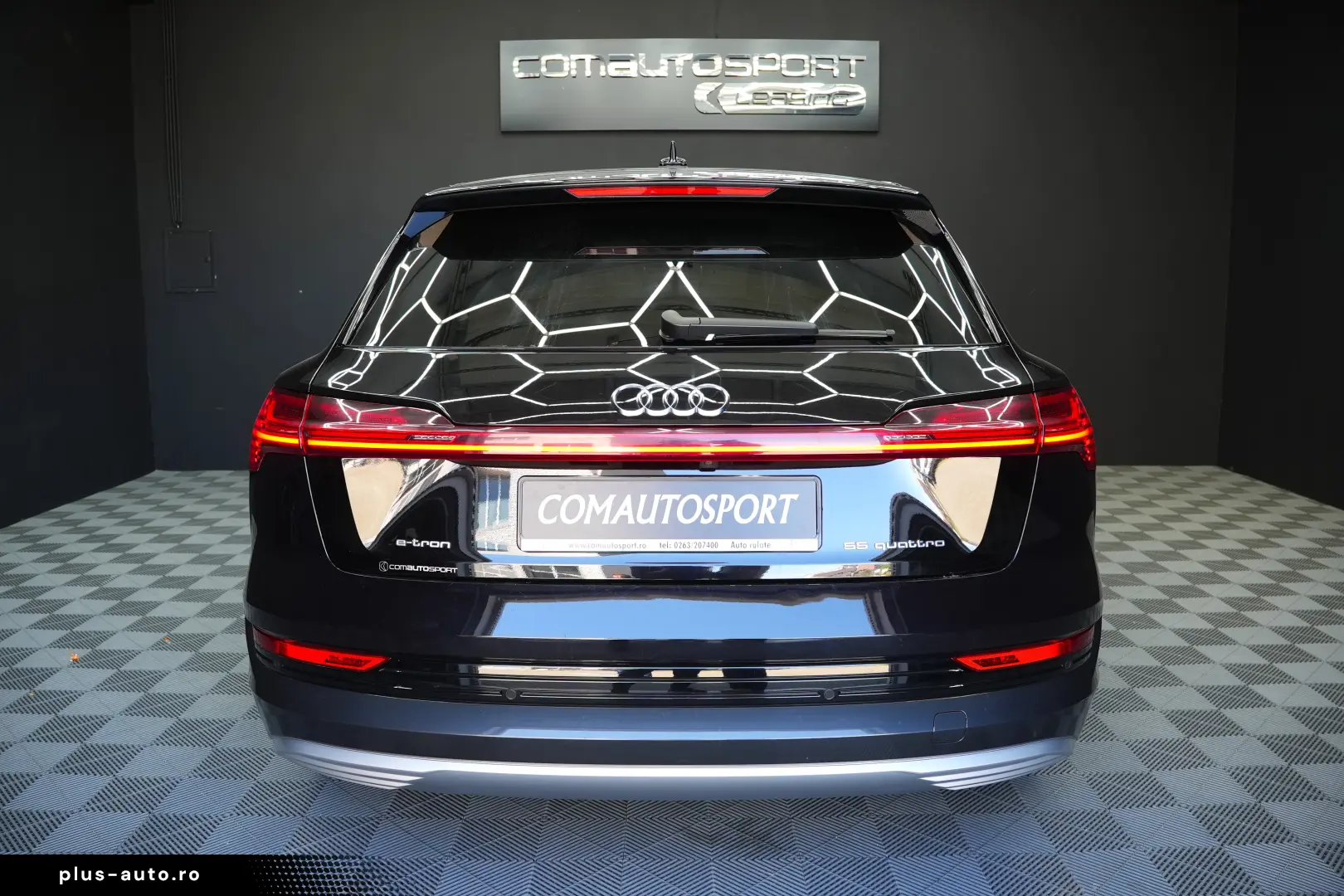 AUDI E-TRON 55 QUATTRO AT