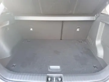 HYUNDAI Kona EV 64kWh PRIME SITZ-PAKET 11 kW OBC WÄRMEPU