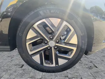 HYUNDAI KONA EV 150kW PRIME SITZ PAKET