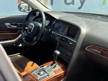 Audi A6 Quattro