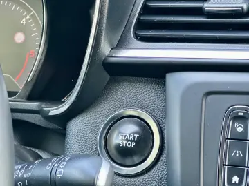 Renault Kadjar Intense Faruri Unghi mort Rate Garantie
