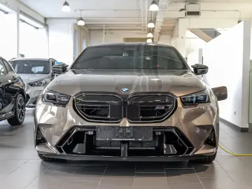 BMW M5 Limousine