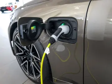 BMW M5 Limousine