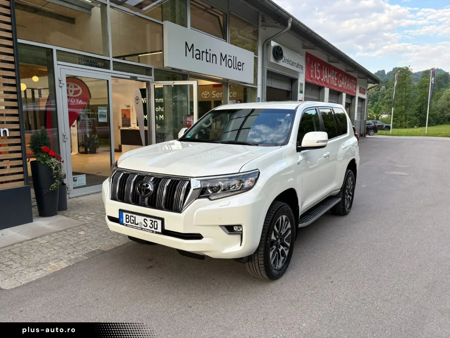 TOYOTA Land Cruiser Executive
