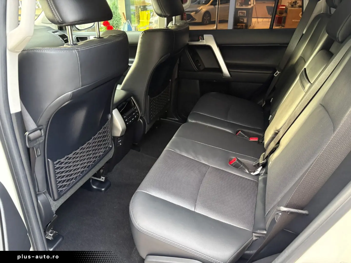 TOYOTA Land Cruiser Executive