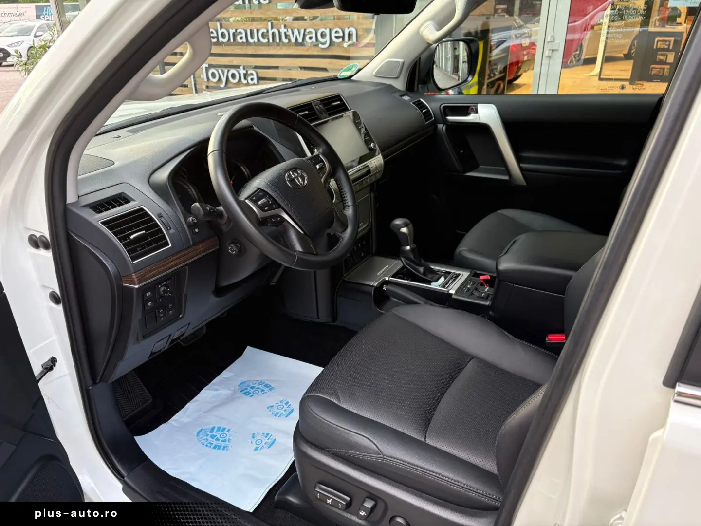 TOYOTA Land Cruiser Executive