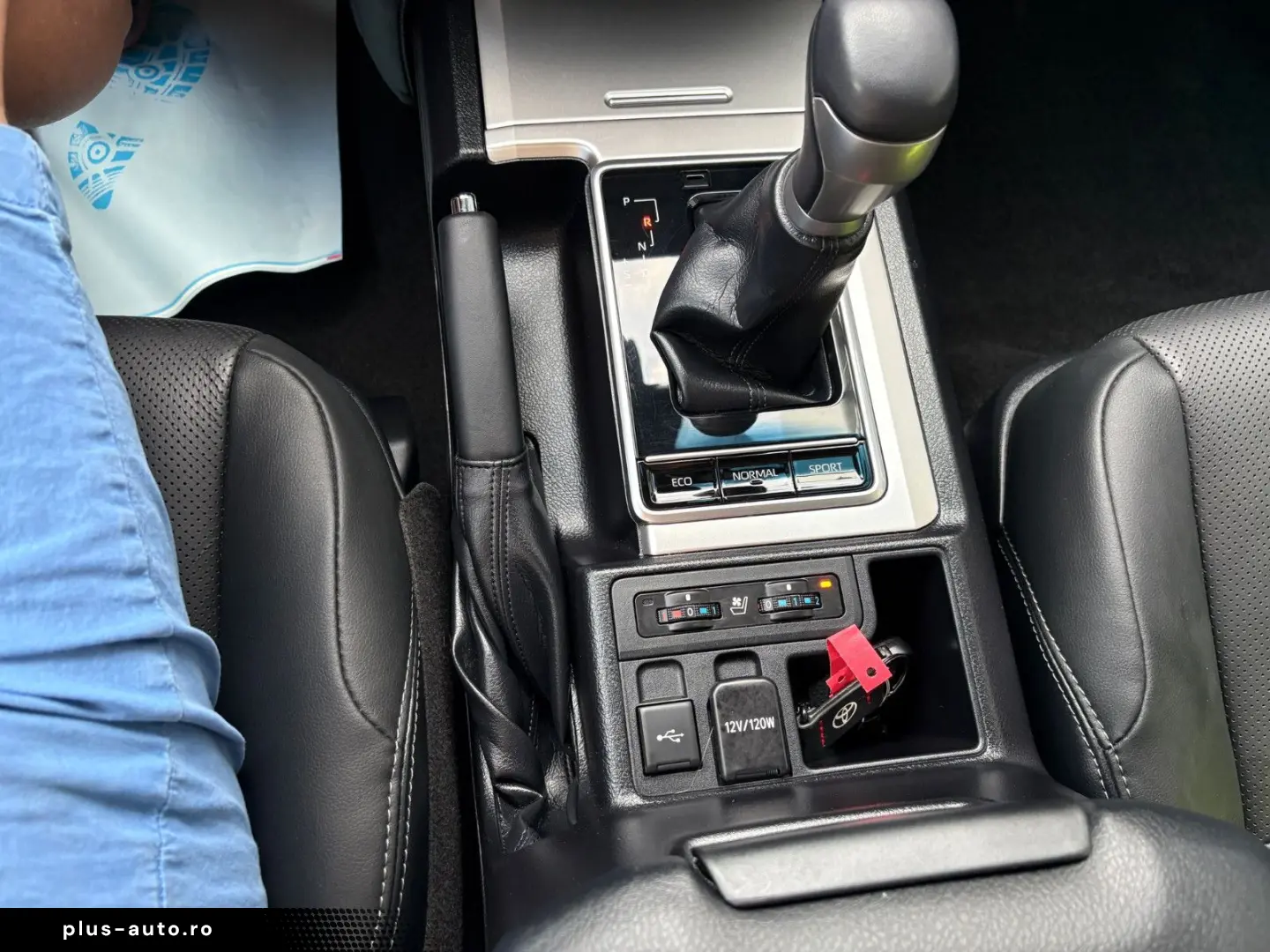 TOYOTA Land Cruiser Executive