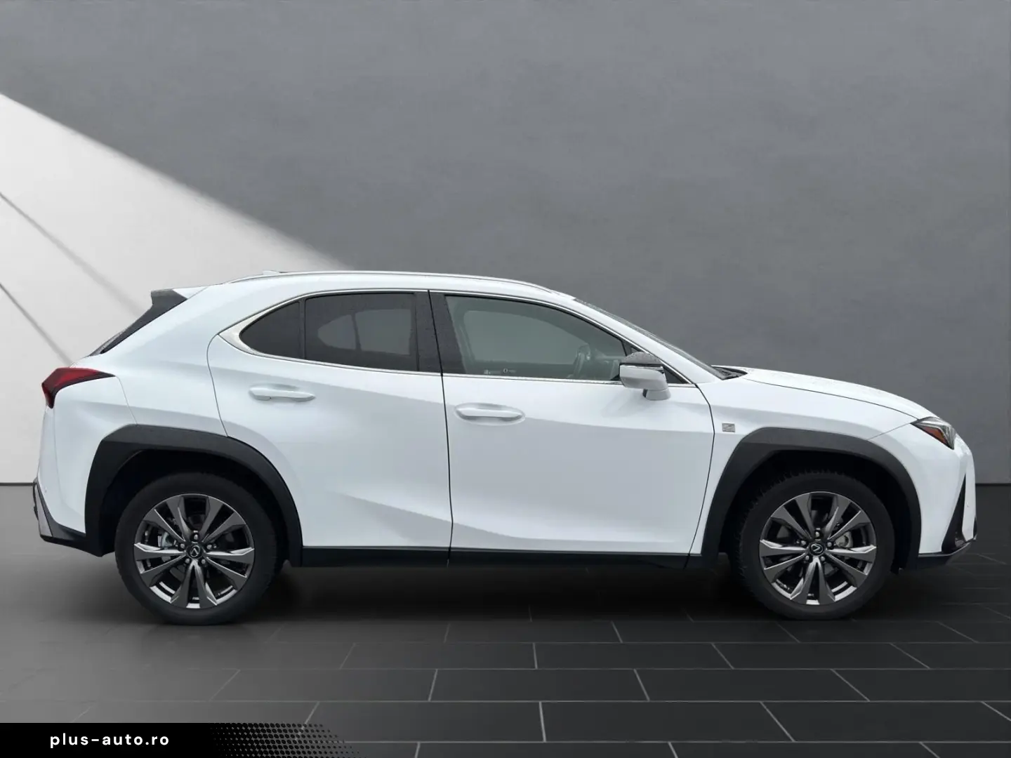 LEXUS UX 250h F-SPORT-D. 1.HD ALLW.REIF   15J-GARANTIE