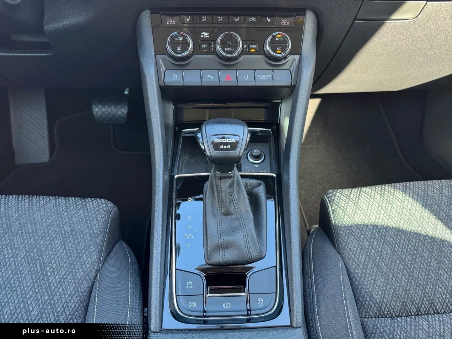 SKODA Karoq 2.0l TDI DSG 4x4 STYLE