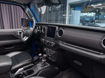 2021 Jeep Wrangler Unlimited Sahara Hybrid