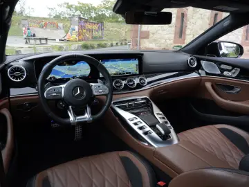 MERCEDES-BENZ AMG GT 53 4Matic  Perfor V8 Kit~Pano~MBUX VOLL