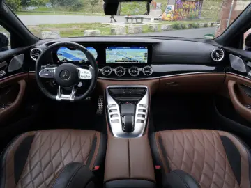 MERCEDES-BENZ AMG GT 53 4Matic  Perfor V8 Kit~Pano~MBUX VOLL