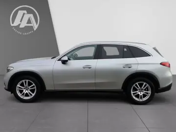 MERCEDES-BENZ GLC 220d 4M Avantgarde Distr LED 360 Kam Pano